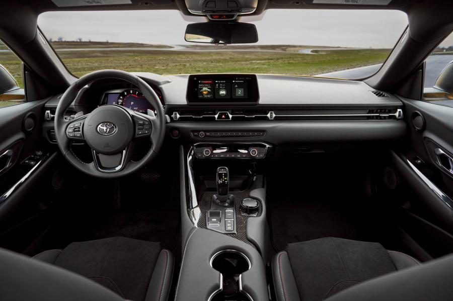 Торпедо Toyota GR Supra 2.0 (A90) 2020 года  (NA) (фото 6 из 40)